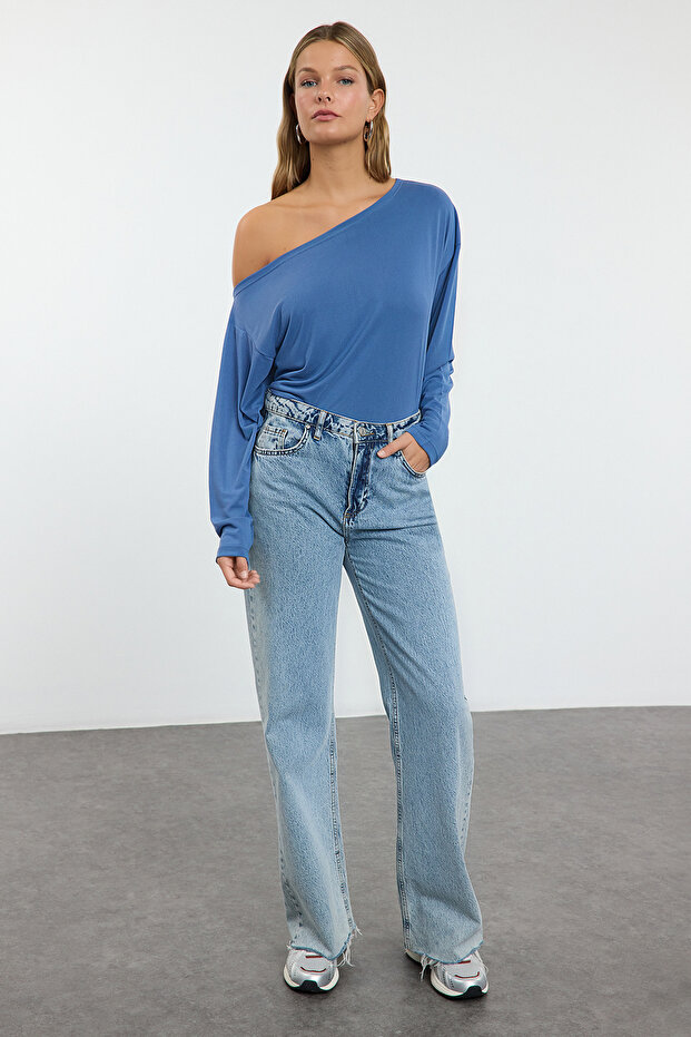 More Sustainable Indigo Modal Kayık Yaka Relaxed/Rahat Kesim Örme Bluz TWOAW25BZ00282 - 2