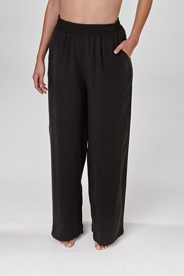 ŽENSKE PANTALONE CRNE - 1