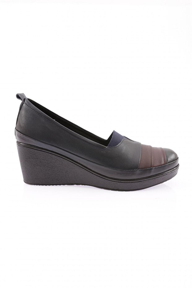 1062-22k Women's Striped Comfort Shoes