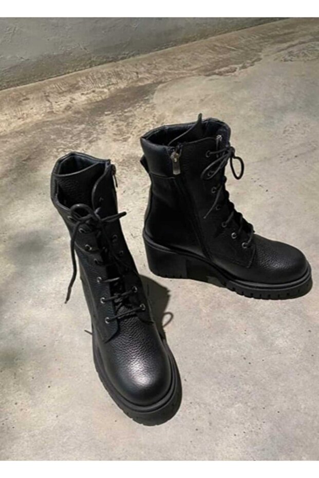 TOPUKLU SIYAH DERİ POSTAL - 2