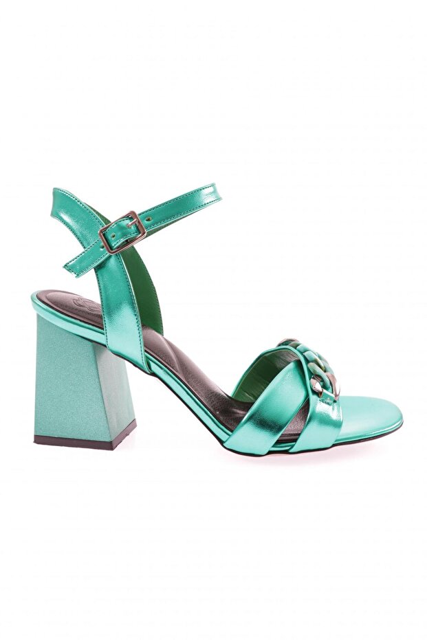 847-23Y Women's Cross Strapped Twisted Accessory Heeled Sandals