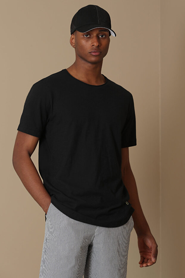 Junya Men's Basic T-Shirt Black - 2