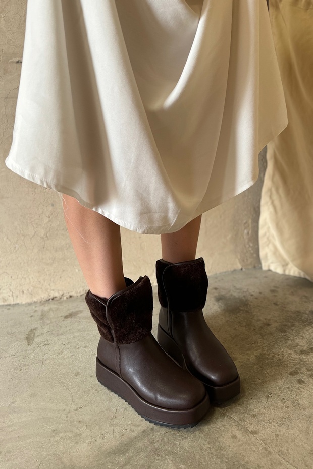 Sasa Bitter Brown Fluffy Fur Detailed Women's Boots