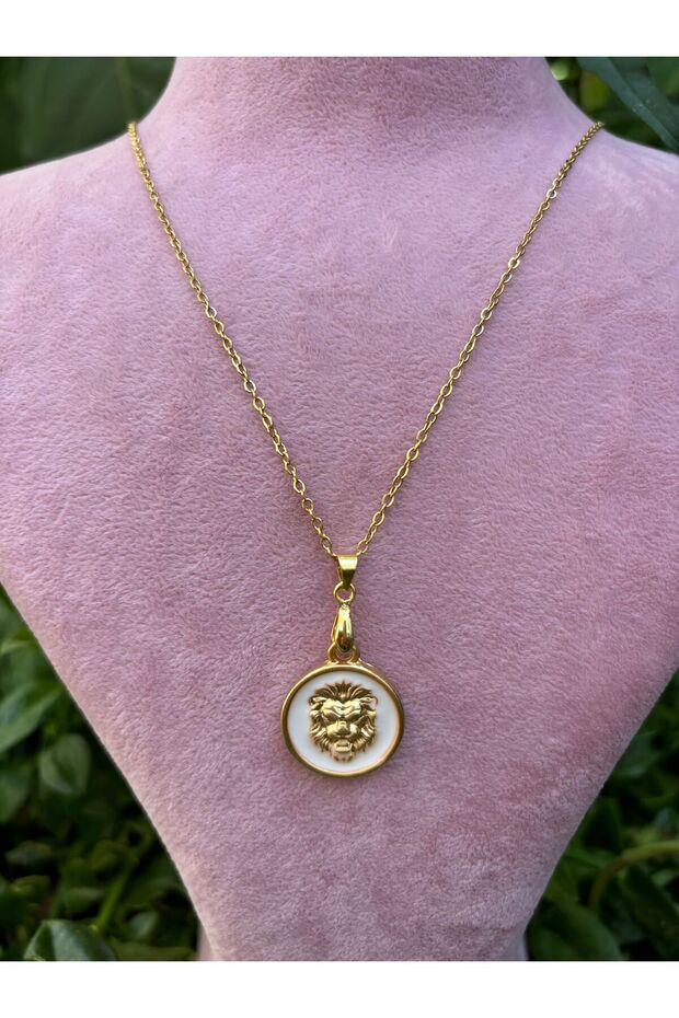 Enameled Lion Detailed Stainless Steel Chain Necklace