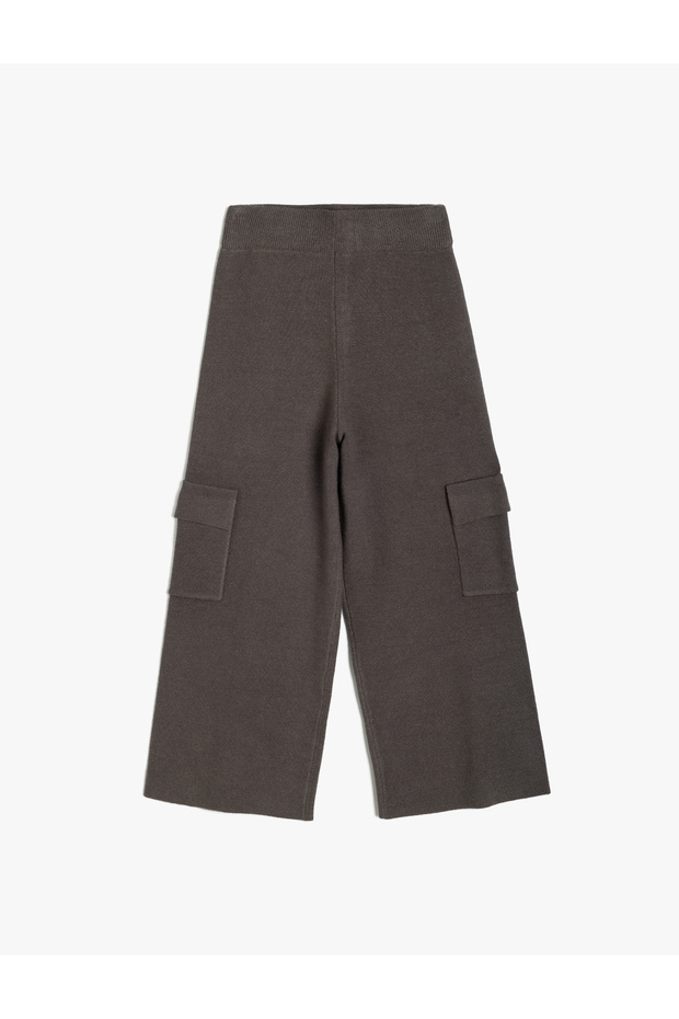 Basic Wide Leg Trousers with Cargo Pocket Detail