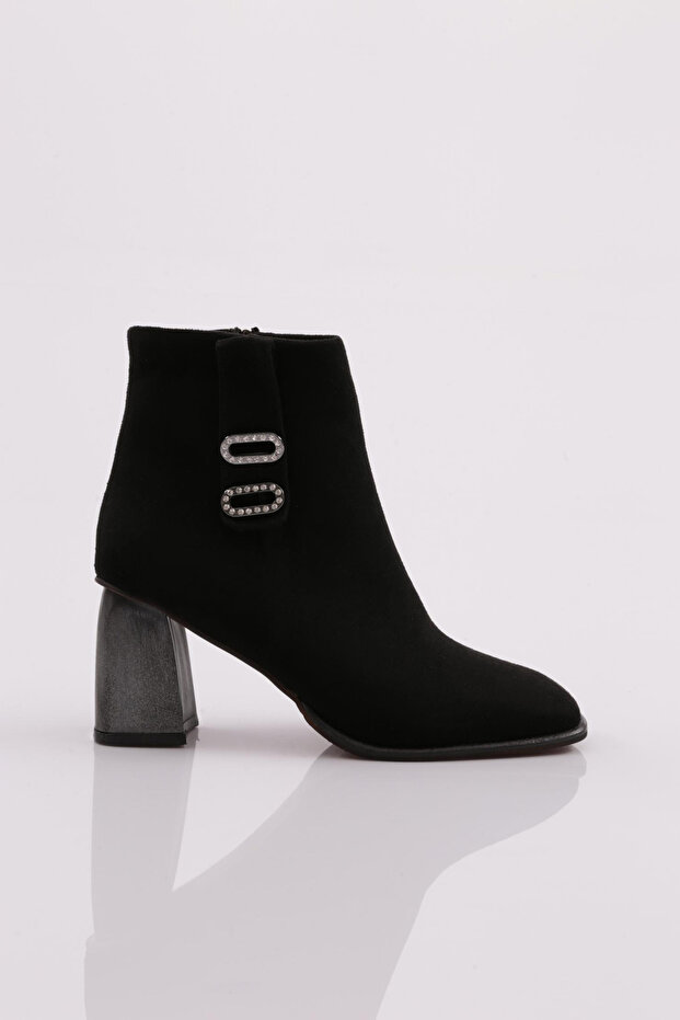 Thick Heeled Women's Boots Black Suede with Blunt Toe Accessories 2623272211442322