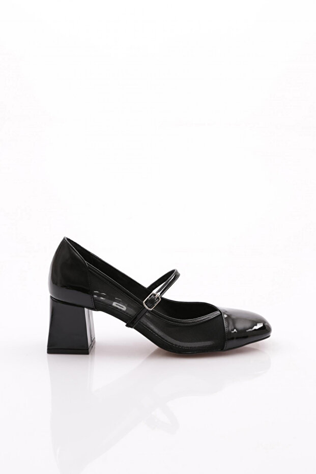 6802 Women's Upper Belt Lacing Heeled Shoes