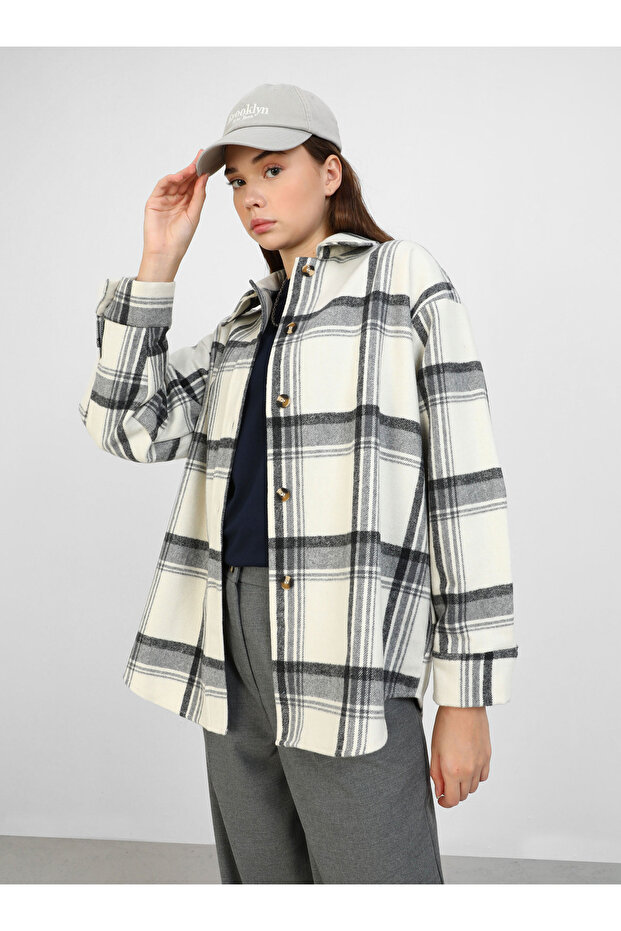 سترة رمادية منقوشة كبيرة الحجم - 3