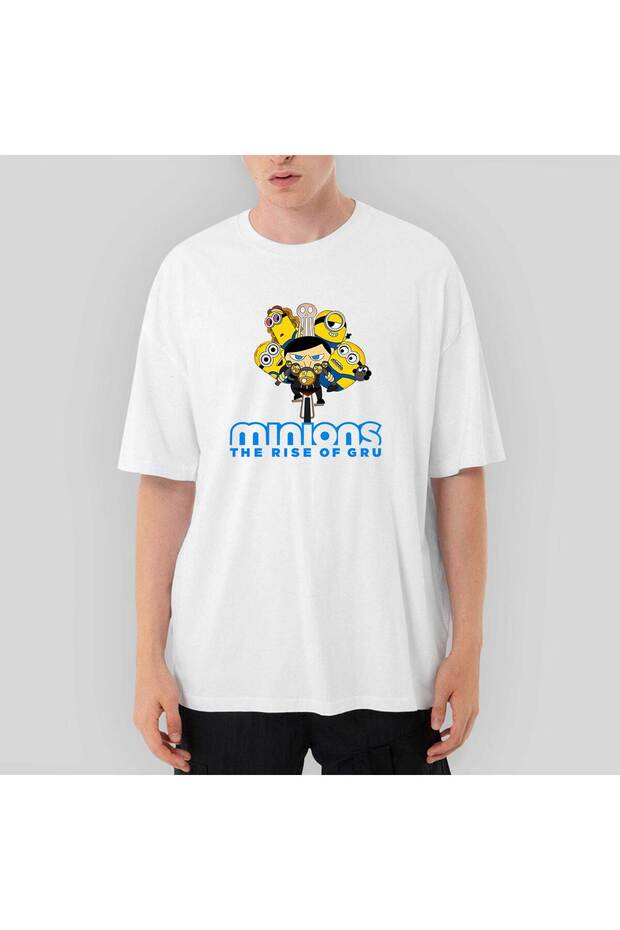تي شيرت أبيض كبير الحجم من Minions Ride Bikes مقاس XL