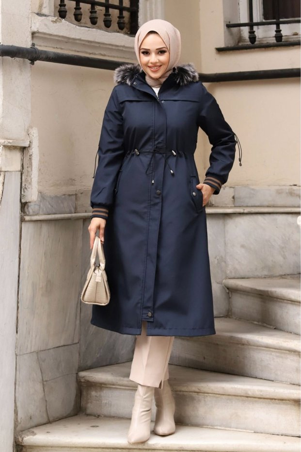 Women's Waterproof Coat with Ribbed Sleeves and Fur Inside and Removable Hood