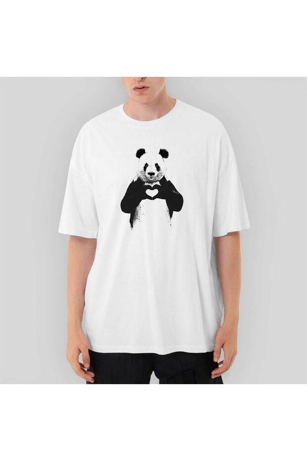 تي شيرت أسود كبير الحجم من Panda Love