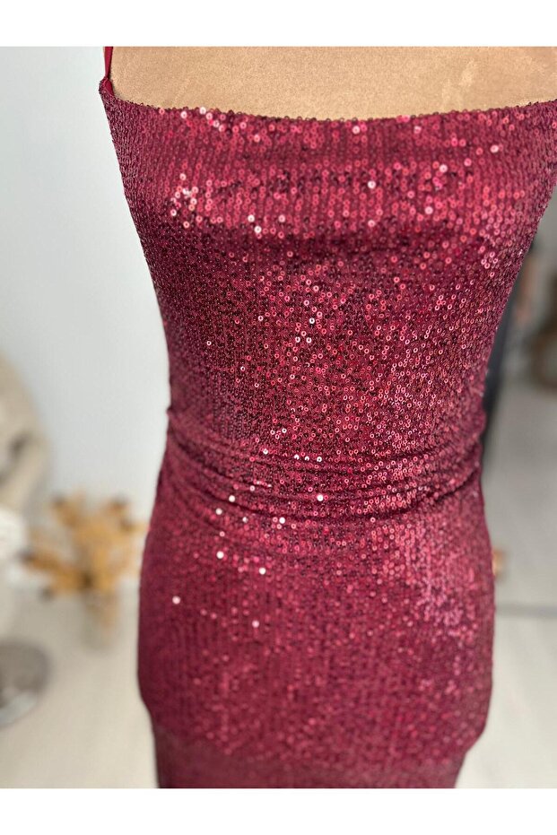 Kırmızı abiye mini, pullu payetli, askılı, sırt dekolteli, drapeli elbise - 5