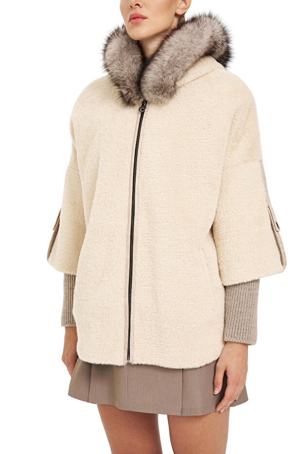 Triko Detaylı Kapüşonlu Mont - 5