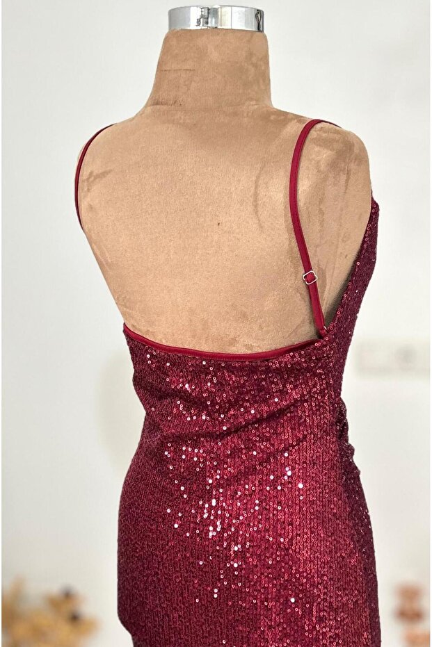 Kırmızı abiye mini, pullu payetli, askılı, sırt dekolteli, drapeli elbise - 8