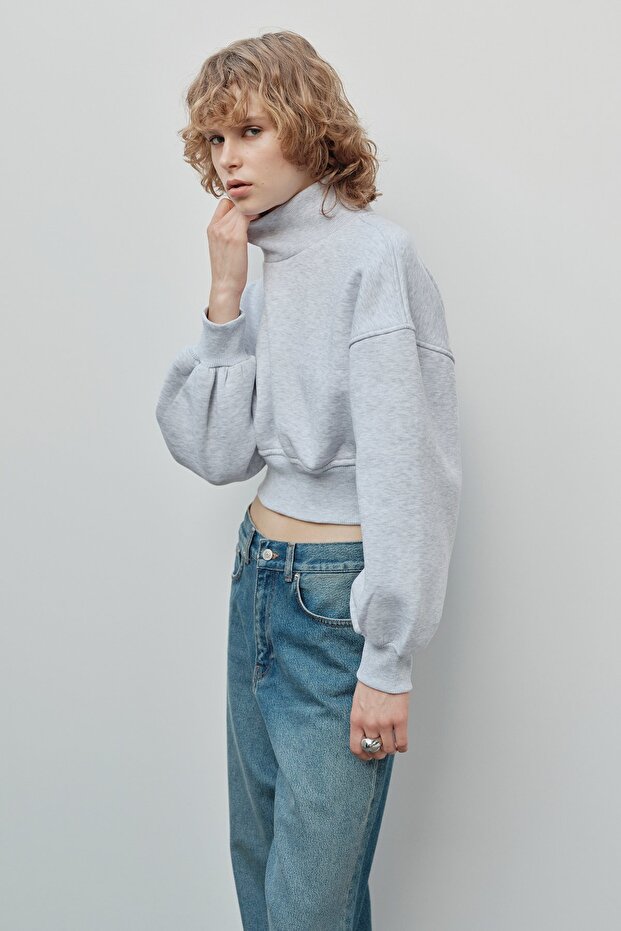 Oversized crop sweatshirt - 4