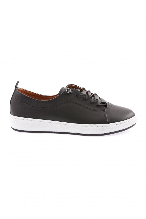 1020-22y Women's Laced Comfort Shoes