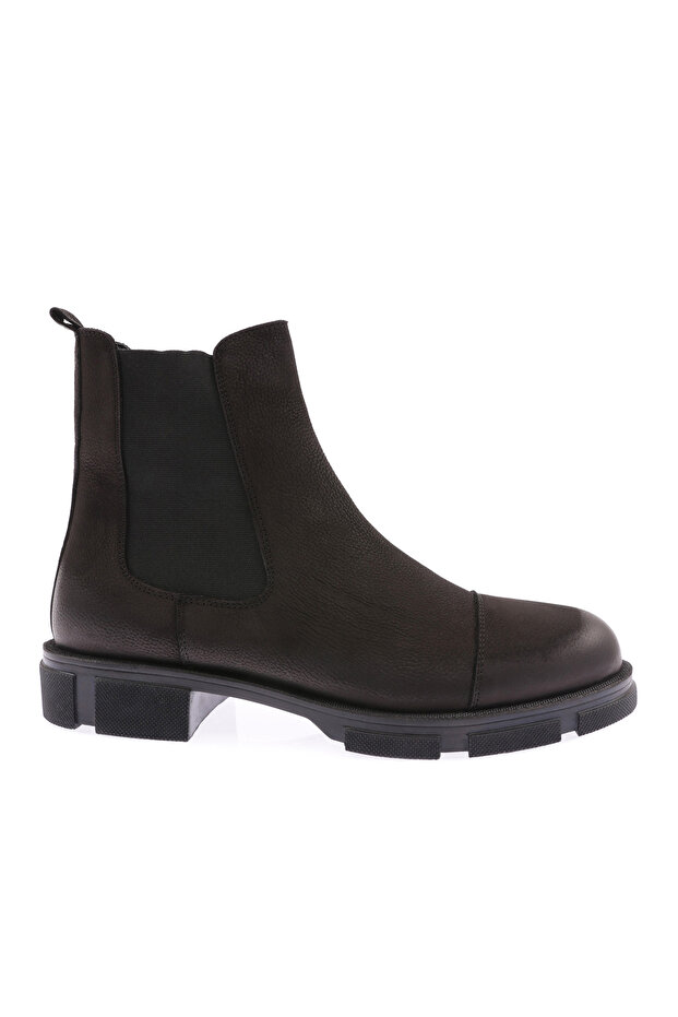 842 حذاء تشيلسي للرجال باللون الأسود من NUBUCK
