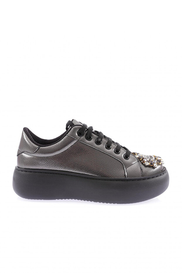 872-23Y Women's Crystal Stone Buckle Toe Shoes