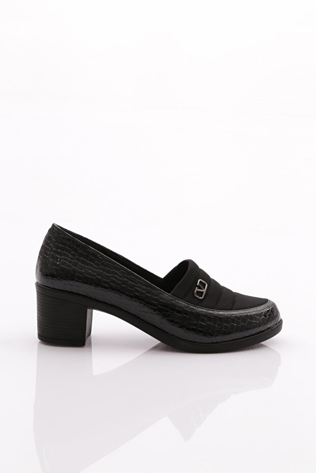Black Croco Buckle Women's Heeled Shoes - 341523648