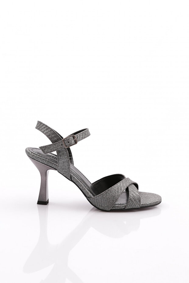 902 Women's Cross Striped Heeled Shoes