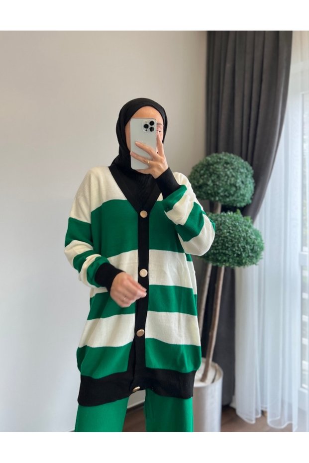طقم تريكو مكون من 3 قطع