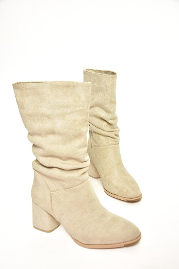T 848243002 Bézs velúr vastag sarkú női csizma - 5