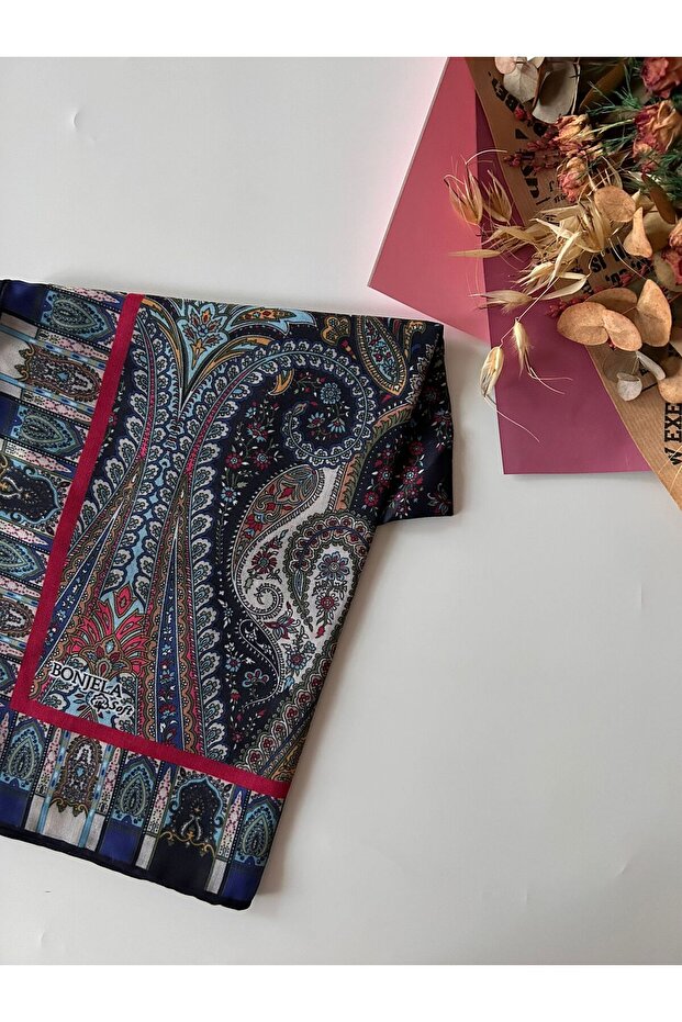 Eșarfă moale digitală cu model antic - 1