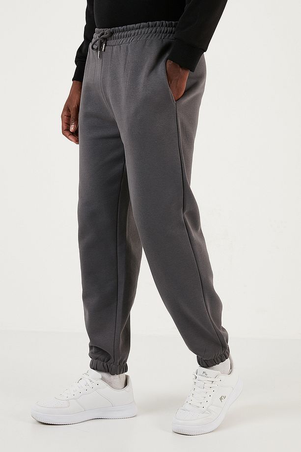 Pamuklu Regular Fit Normal Bel Lastikli Paça Cepli Eşofman Altı Erkek EŞOFMAN ALTI 59080153W - 1