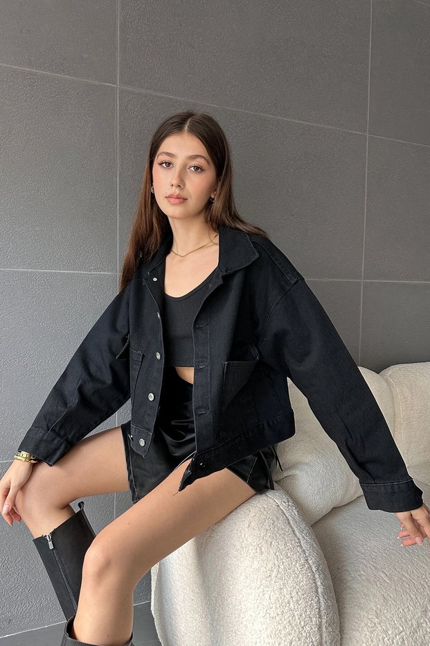 Women's Black Double Pocket Waist Button Detailed Denim Jacket