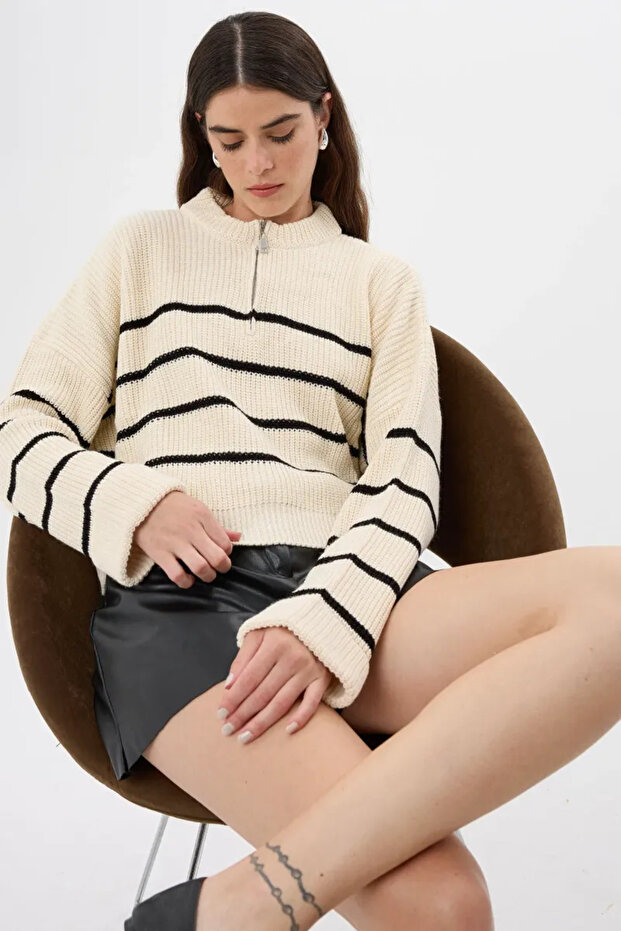 Çizgili Fermuarlı Örme Kazak - 3