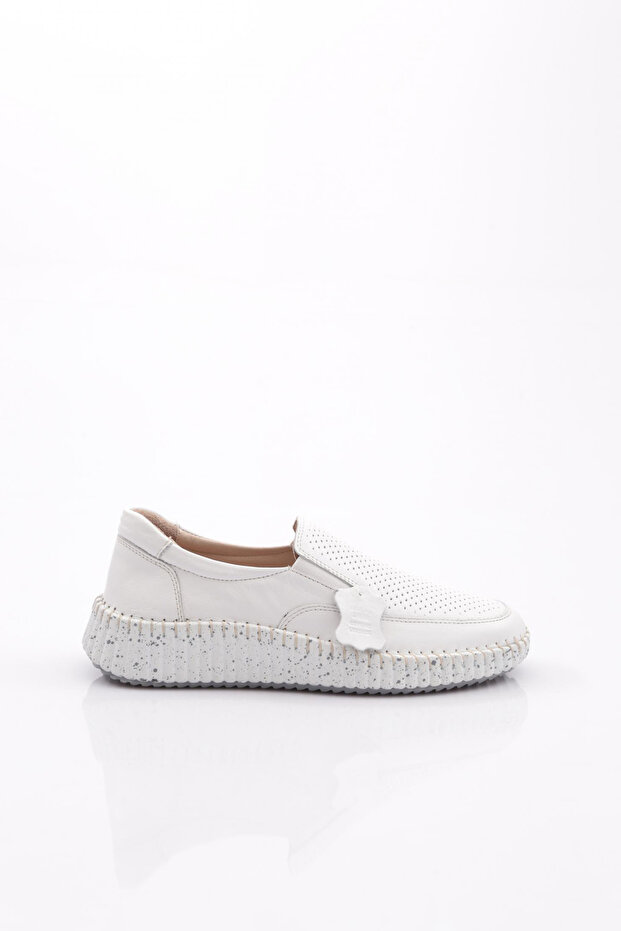 P60 Women's Comfort Shoes