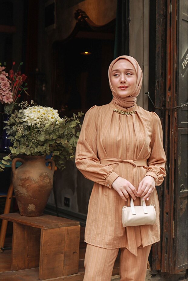 Sofia Chain Detailed Hijab Set - 2