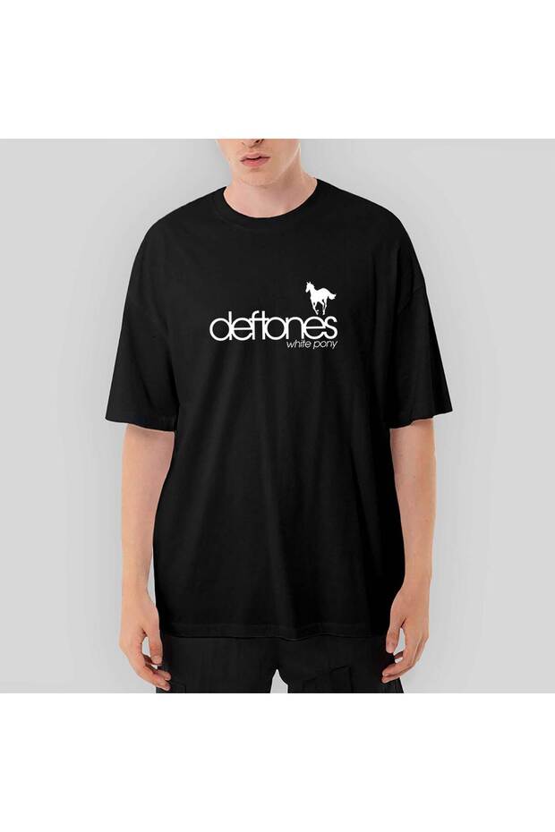 تي شيرت أسود كبير الحجم بشعار المهر الأبيض من Deftones