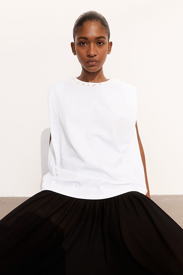 Boncuk İşlemeli Üst - 1