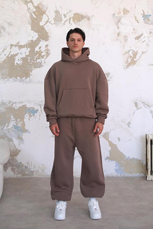 سويت شيرت أساسي مريح باللون البني الفاتح - 2