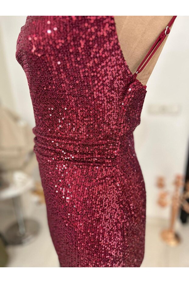 Kırmızı abiye mini, pullu payetli, askılı, sırt dekolteli, drapeli elbise - 6