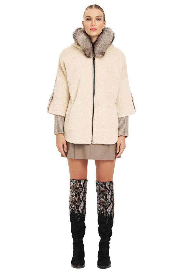 Triko Detaylı Kapüşonlu Mont - 1