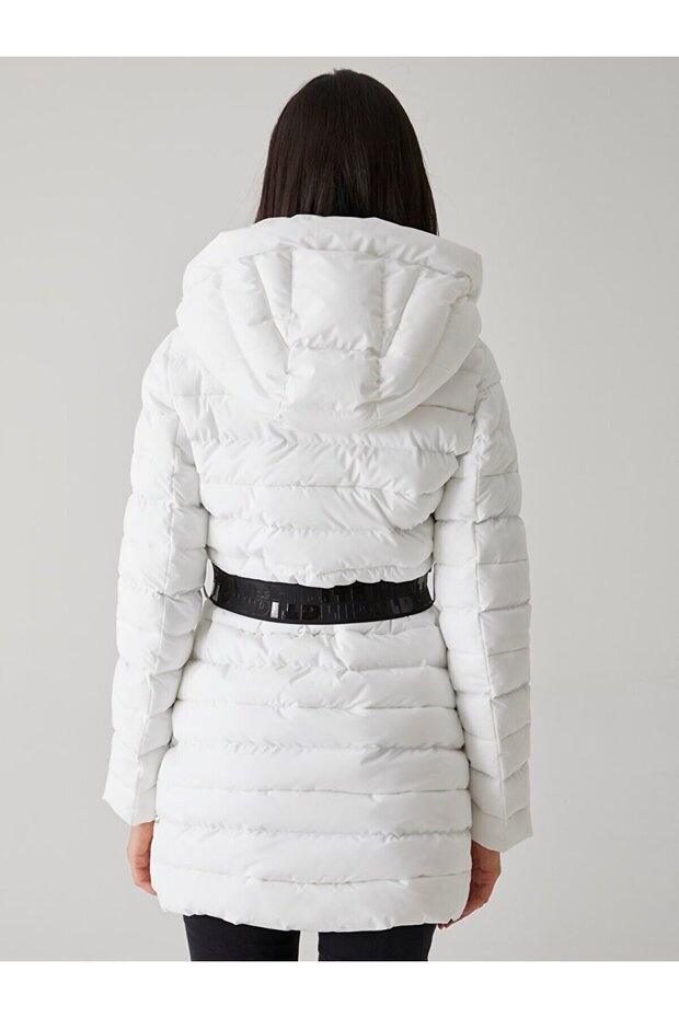 Kemerli Beyaz Ceket - 3