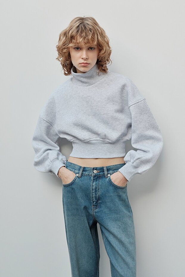 Oversized crop sweatshirt - 1