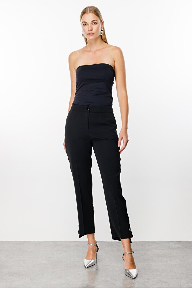 Modailgi Side Pockets Asymmetrical Leg and Buttoned Trousers - 7572 Black