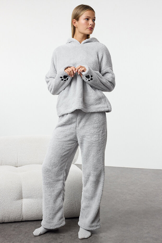 Gri Kapüşonlu ve Nakışlı Wellsoft Kışlık Örme Pijama Takımı THMAW25PT00143 - 4