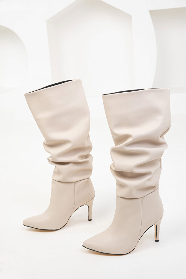 Bézs színű női csizma 17549 - 2