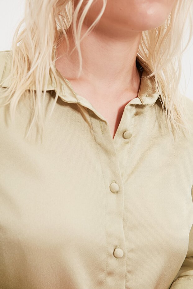 Mintgrünes Basic-Hemd aus Satingewebe TWOAW20GO0465 - 4