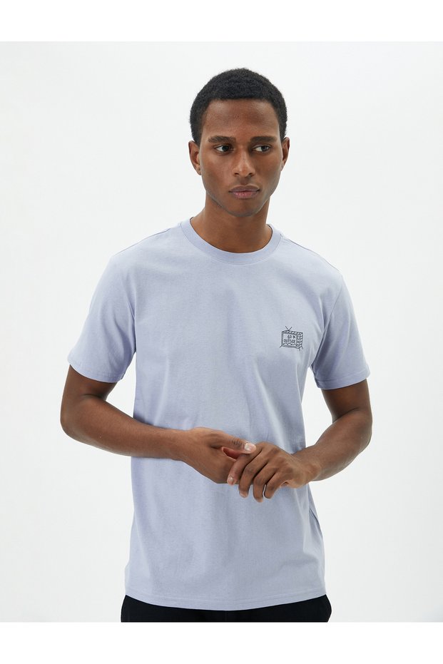 Minimal Printed T-Shirt Slim Fit Crew Neck Short Sleeve