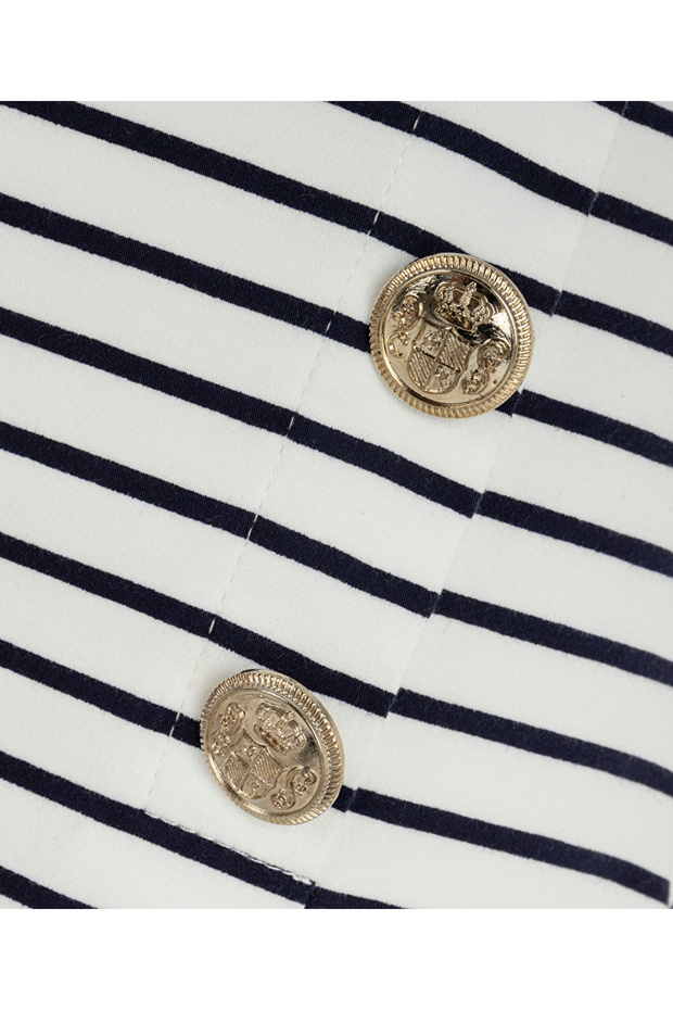 شورت بنمط خط بأزرار معدنية - 4