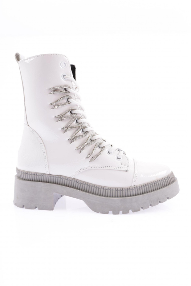 K9075 Women's Lace-Up Silver Stone Lace-Up Boots White Crinkled Patent Leather