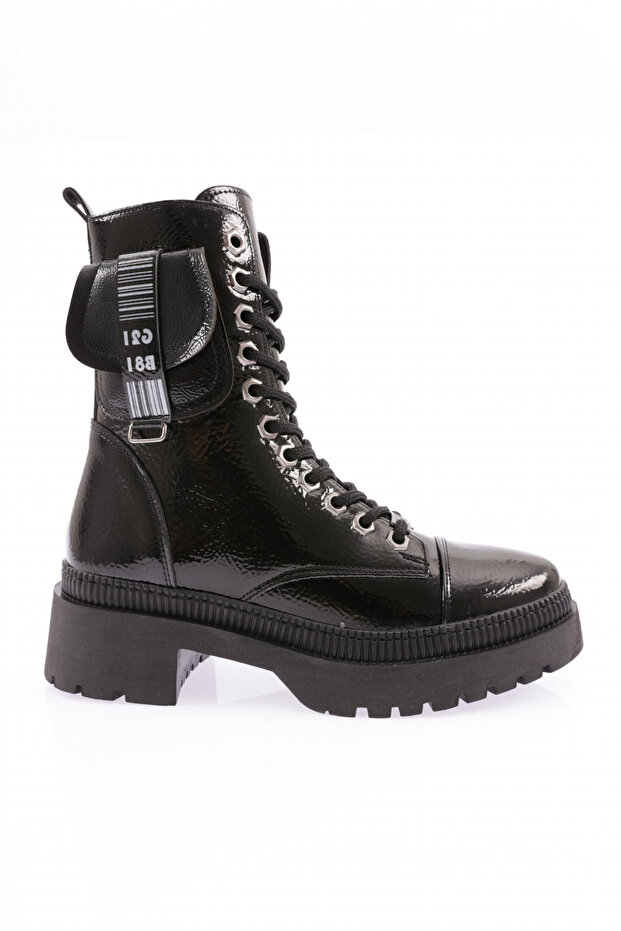 K9095 Women's Lace-Up Boots with Pocket Accessories Black Crinkled Patent Leather