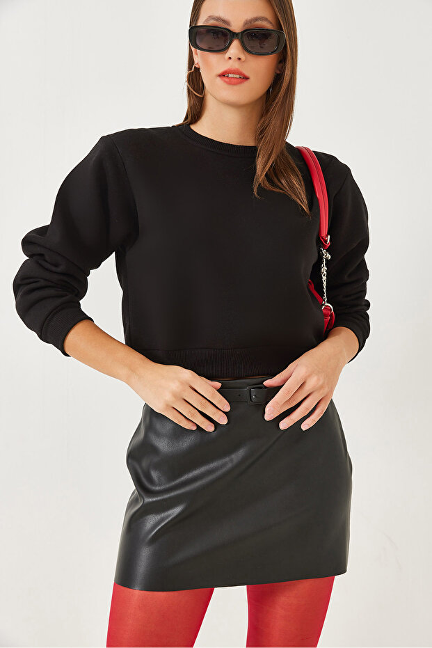 Women's Black Crew Neck Basic Crop Sweatshirt 60251797