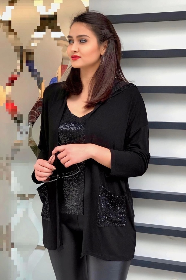 سترة صوفية بغطاء للرأس وجيب