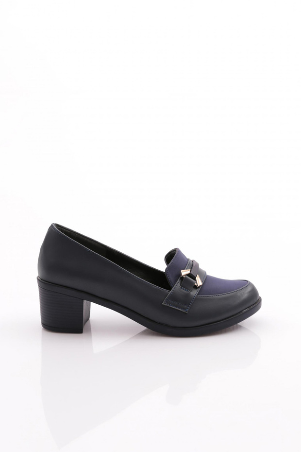 Women's Leather Heeled Shoes 341233648
